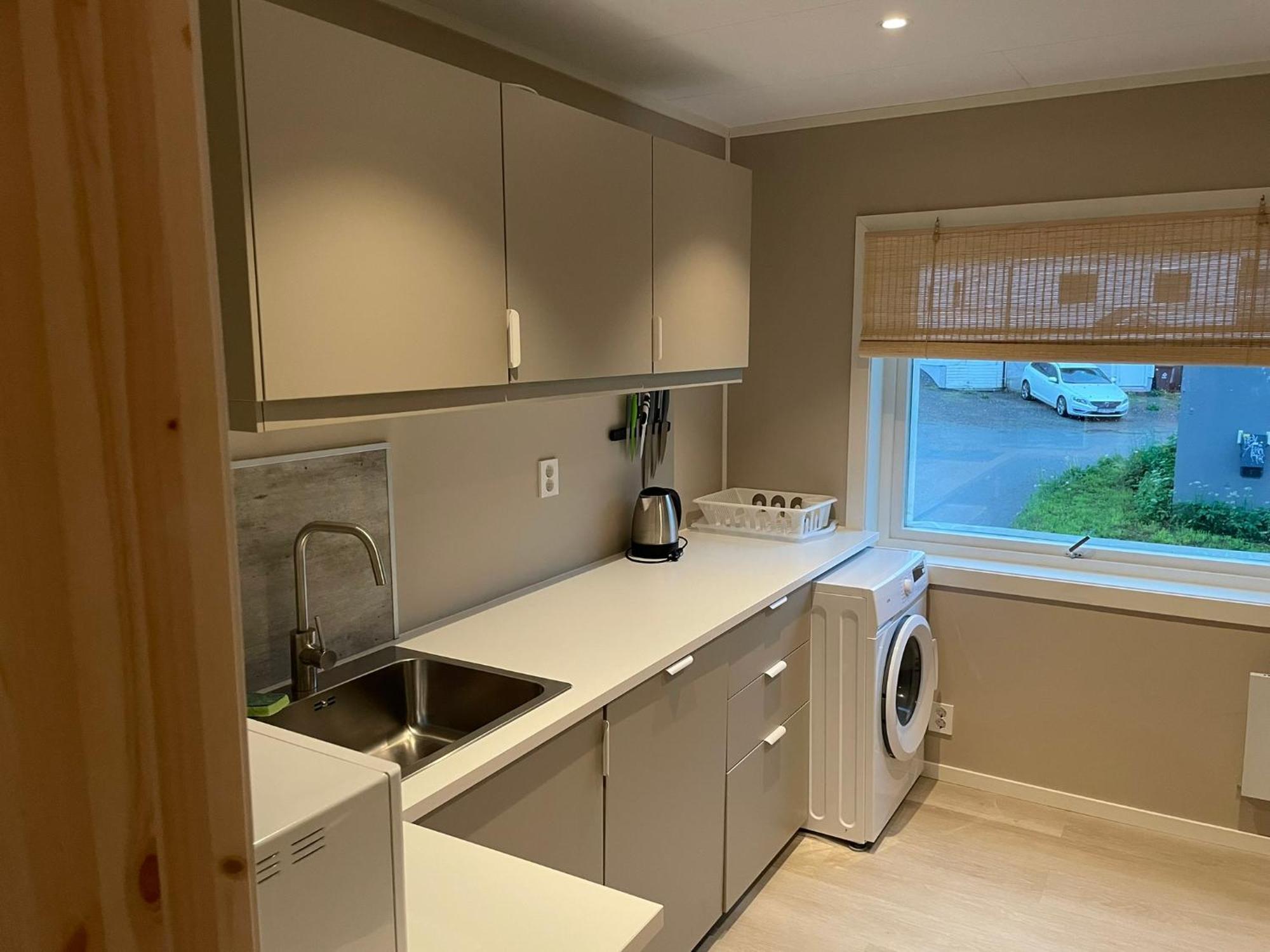 Centrally Located Apartment In Classic Townhouse Tromsø Esterno foto