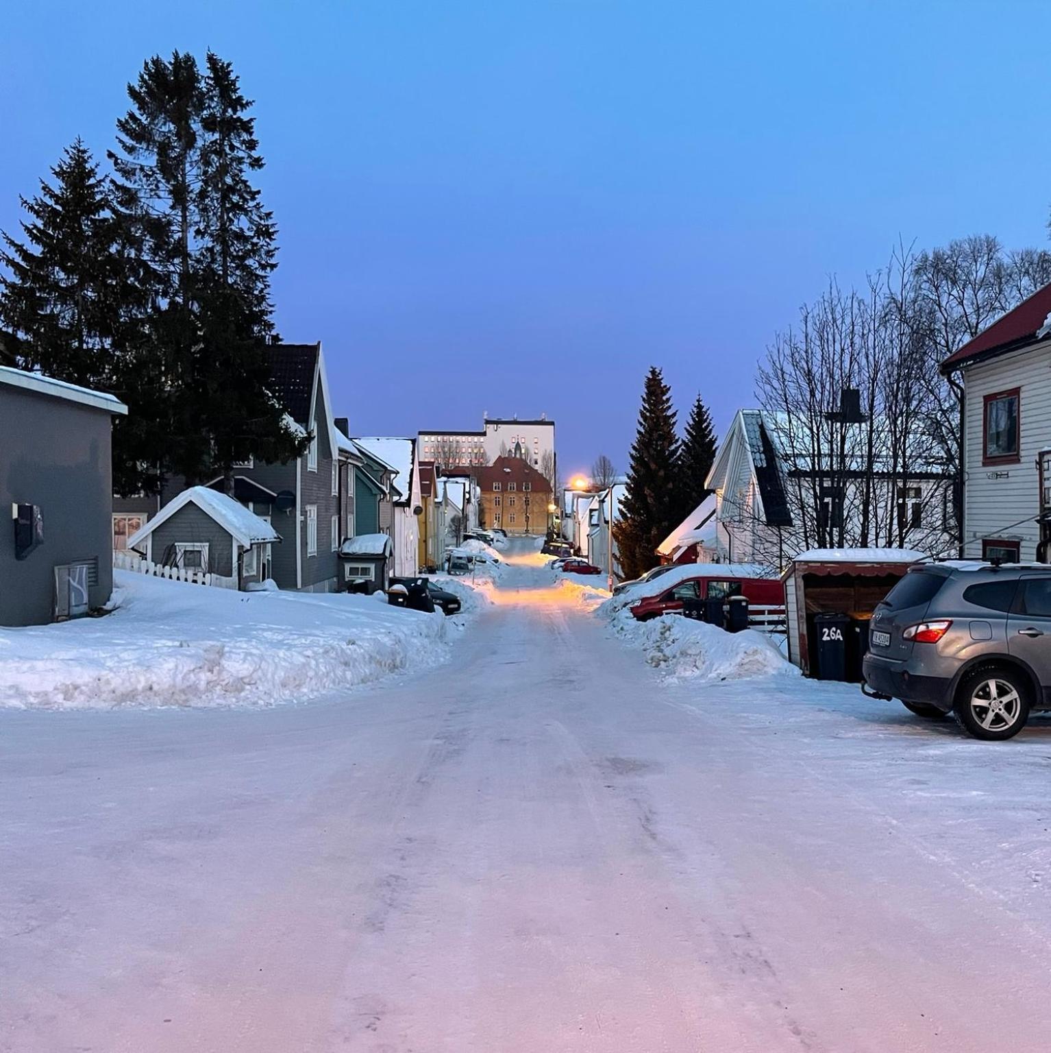Centrally Located Apartment In Classic Townhouse Tromsø Esterno foto